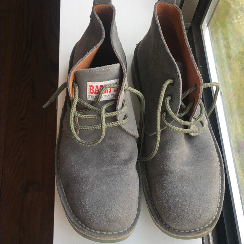 Men’s size 9 desert boots